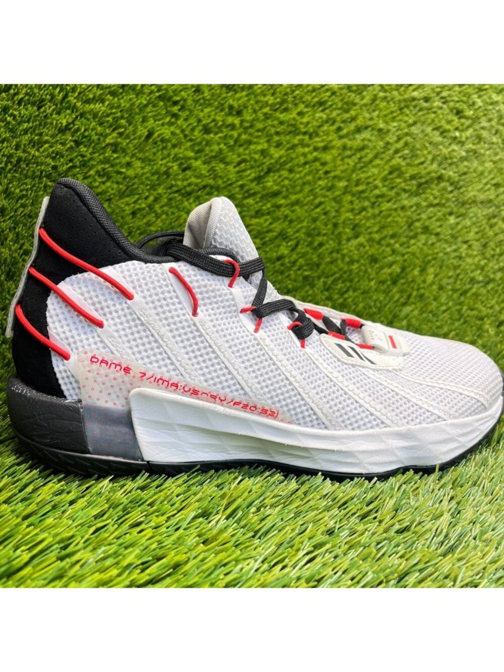 Adidas Dame 7 Mens Size 9 White Black Red Athletic Basketball Shoes Sneakers